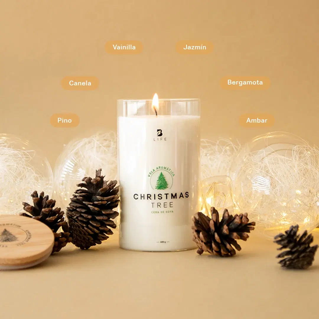 Imagen de Christmas Tree Aromatic Candle | Vela Aromática Árbol de Navidad 600 g